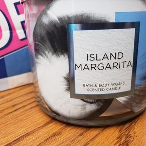 Bath & Body Works / WB Island Margarita 3-Wick Candle